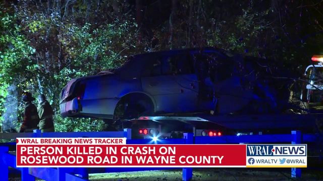 Overnight crash leaves 1 dead in Goldsboro