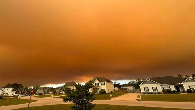 Crews battle 35,000 acre wildfire near New Bern