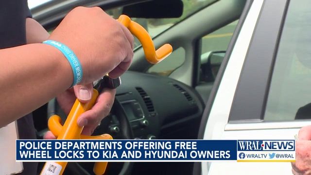 Police offer free steering wheel locks to prevent car theft