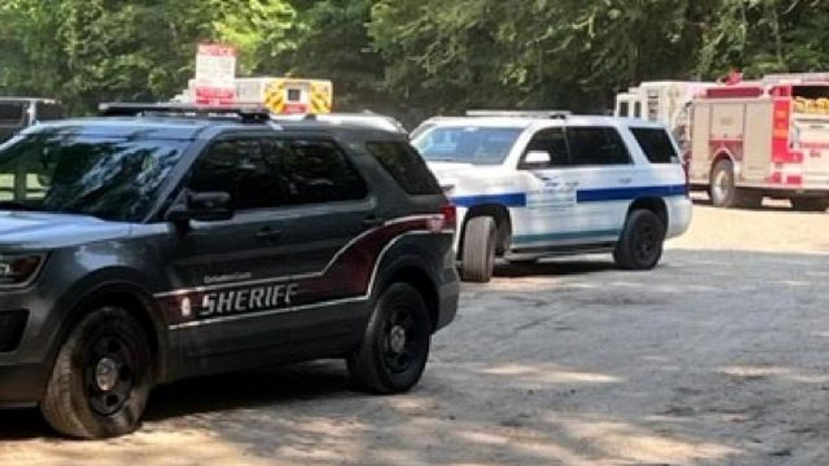 Cumberland Co. Sheriff's deputies at 2517 Wilmington Highway in Fayetteville