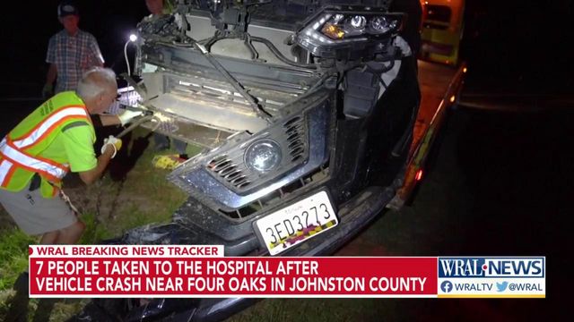 Family of 6 taken to hospital after crash on I-95