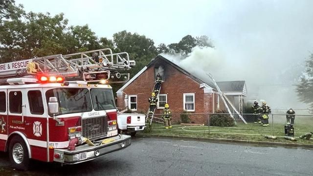 https://images.wral.com/asset/news/local/2023/09/23/21063738/092323-house-fire2-DMID1-60cx0vb9a-640x360.jpg?w=640&h=360