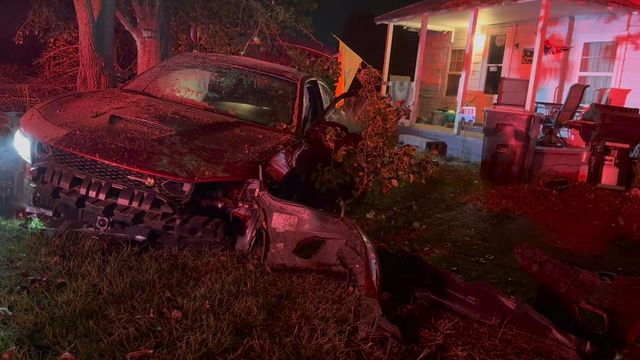 Driver charged with DWI after crashing in front yard of Johnston County home at 100 mph