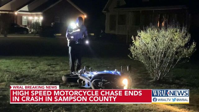 High-speed motorcycle chase ends in crash in Sampson County