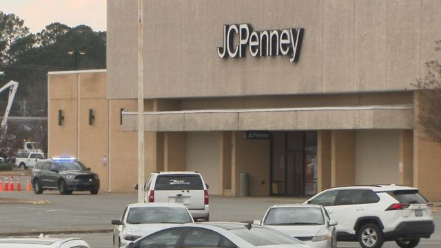 Shots fired inside Berkeley Mall; 3 taken into custody
