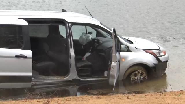 Driver crashes into pond in Apex, partially submerged :: WRAL.com