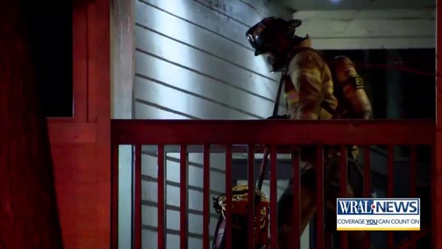 3 Children, 2 adults taken to hospital after Raleigh apartment building catches fire 