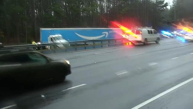 Amazon tractor trailer causes delays on I-40 near Cary