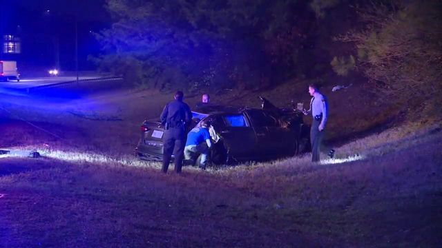 High speed chase ends in crash, K-9 search in Raleigh
