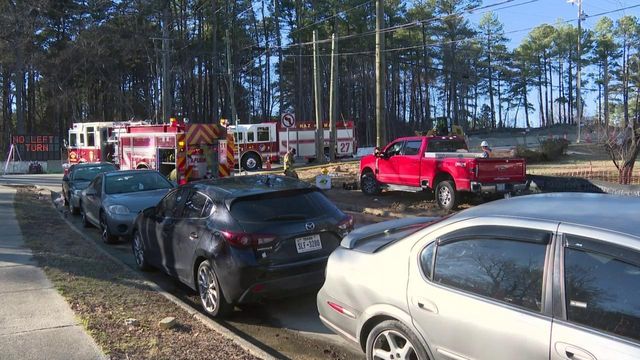 Gas main leak shuts down part of Atlantic Avenue in Raleigh  