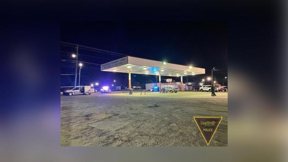 Man shot, killed at Fayetteville convenience store :: WRAL.com