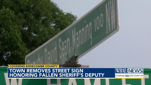 Town removes street sign honoring fallen sheriff's deputy