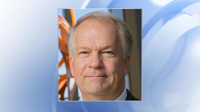 Duke University professor dies after emergency landing at RDU