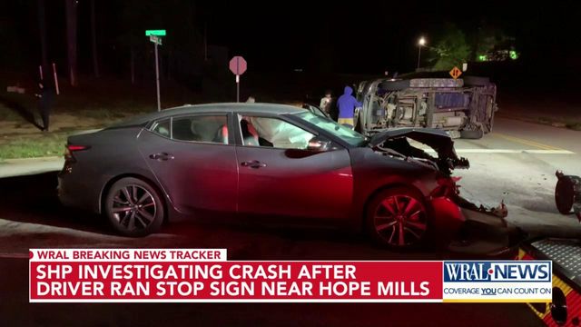 Crash involving 3 cars after driver runs stop sign in Hope Mills