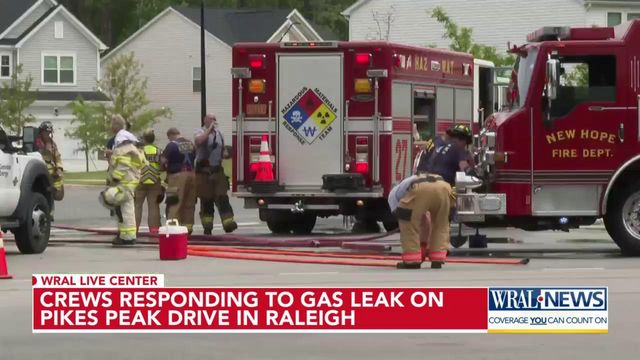 Crews repair gas leak on Pikes Peak Drive in Raleigh
