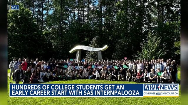 Hundreds of college students get an early career start with SAS Internpalooza 