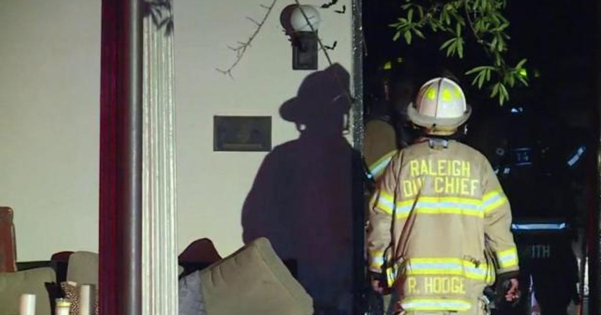 Crews put out fire at home in Raleigh's Historic Oakwood neighborhood ...