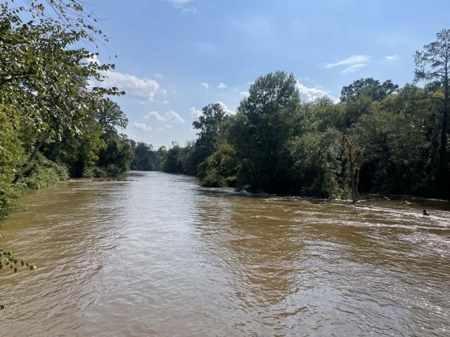 Three people rescued from Neuse River near Raleigh Beach in multi-agency operation