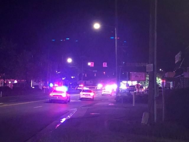 Man killed, woman injured in shooting in Durham on Avondale Drive