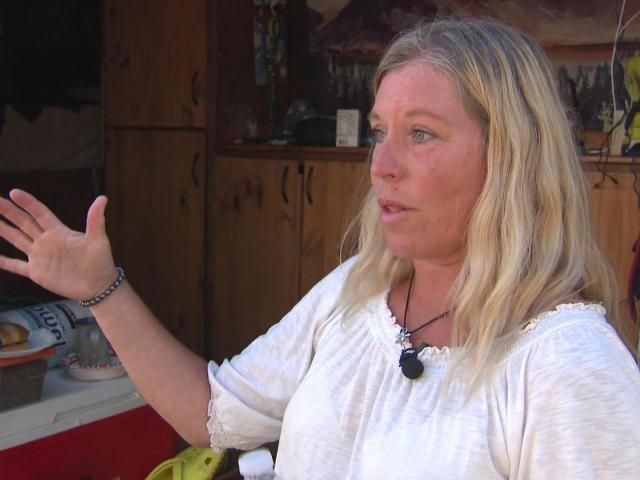 “太多了”：从卡特里娜飓风中幸存下来的妇女正在收拾海琳飓风带来的残片