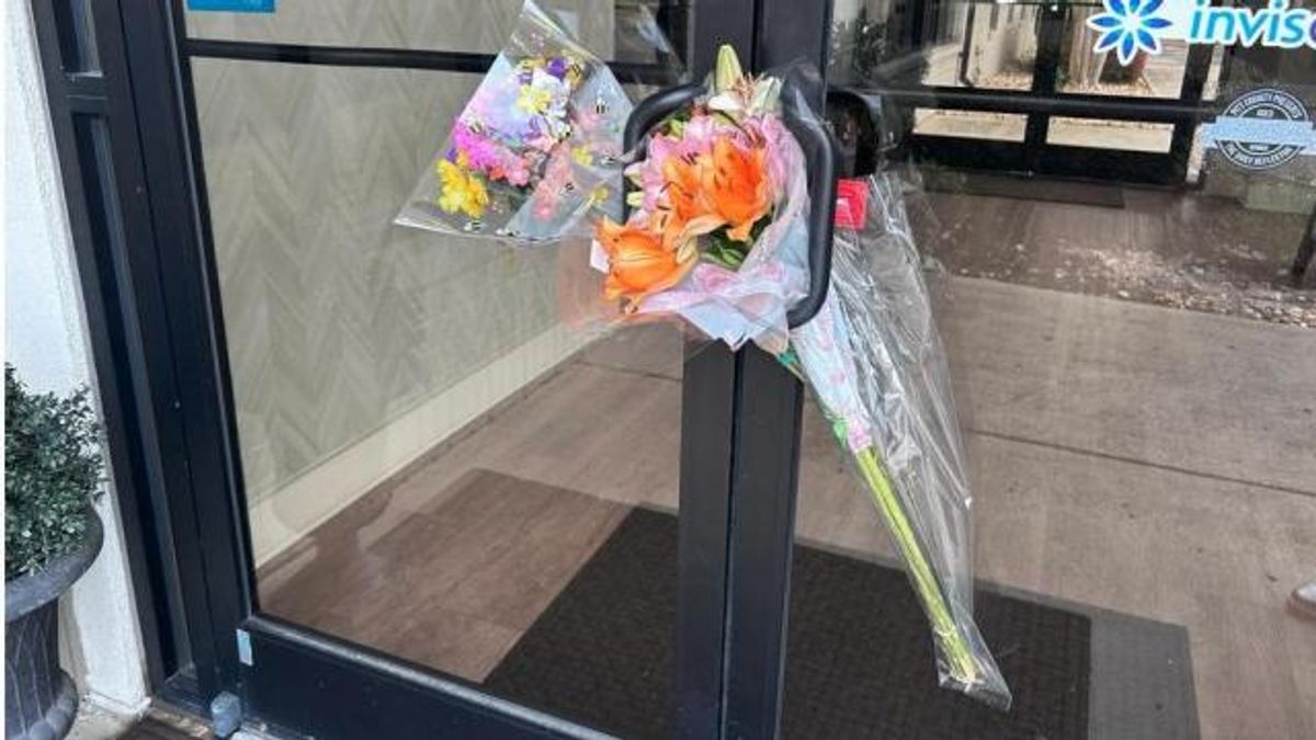 Flowers left outside Greenvile dentistry