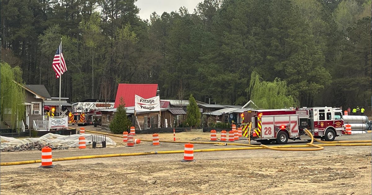 Crews battle fire at shopping village in north Raleigh :: WRAL.com