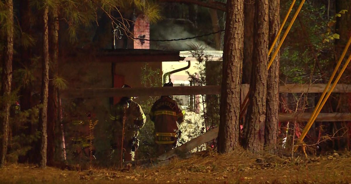 Three displaced after early morning fire in Wake Forest :: WRAL.com