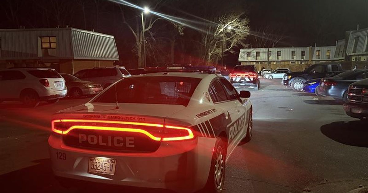 Durham police investigate stabbing at apartment complex that injured one man