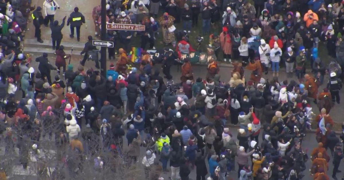 'No difference between all': Buddhist monks wrap up Raleigh visit with speech to thousands