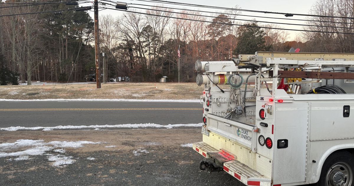 Hundreds lose power in Durham on chilly morning