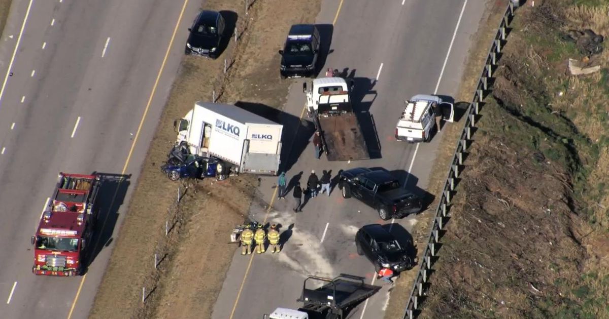 Crash involving box truck closes US 70 near Garner