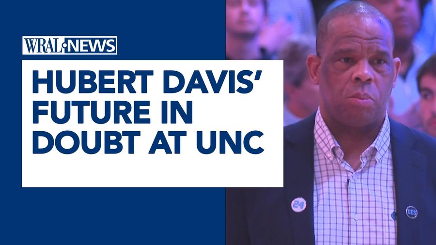 Hubert Davis latest: UNC basketball player meetings, radio show postponed
