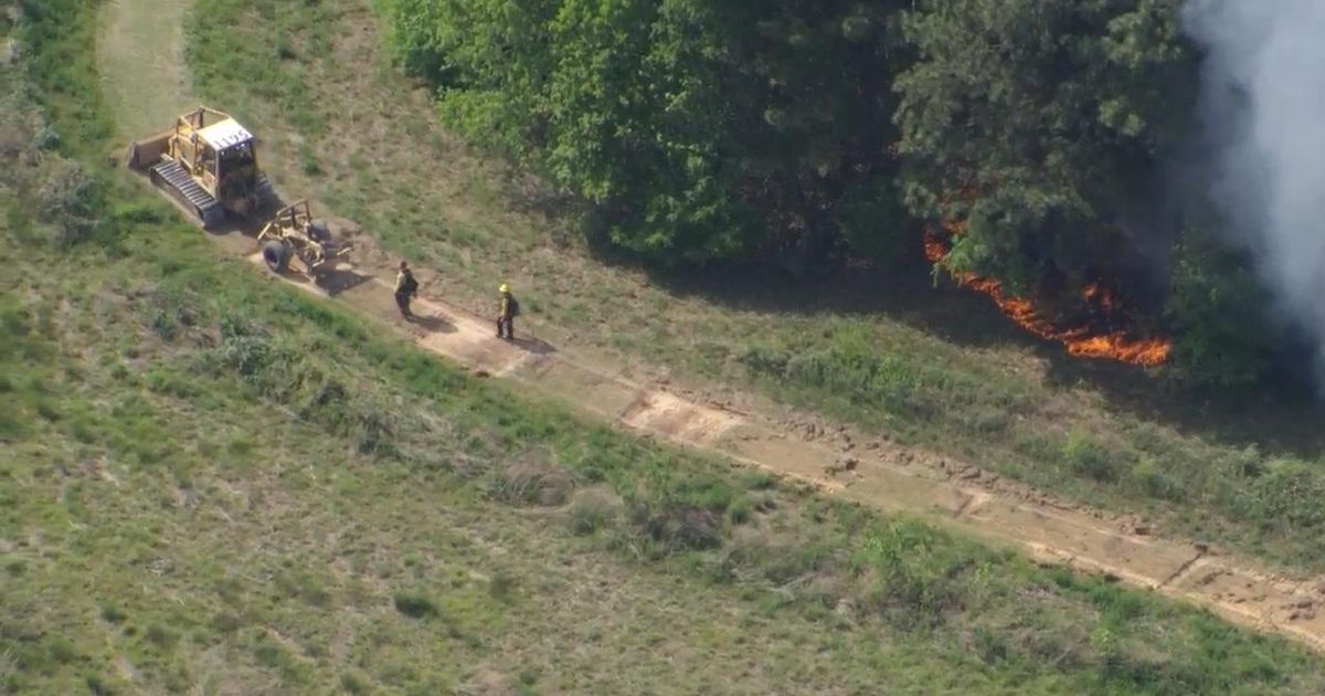 Brush fire breaks out, closing Lake Crabtree County Park