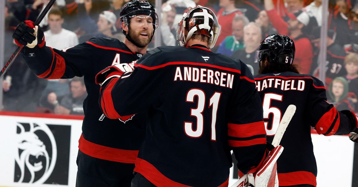 Carolina and Colorado have yet to lose in these NHL playoffs, making history with their hot starts