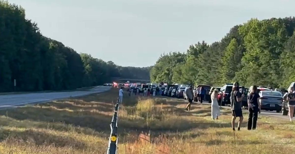 I-40 reopens after crash in Sampson County; four people sent to the hospital