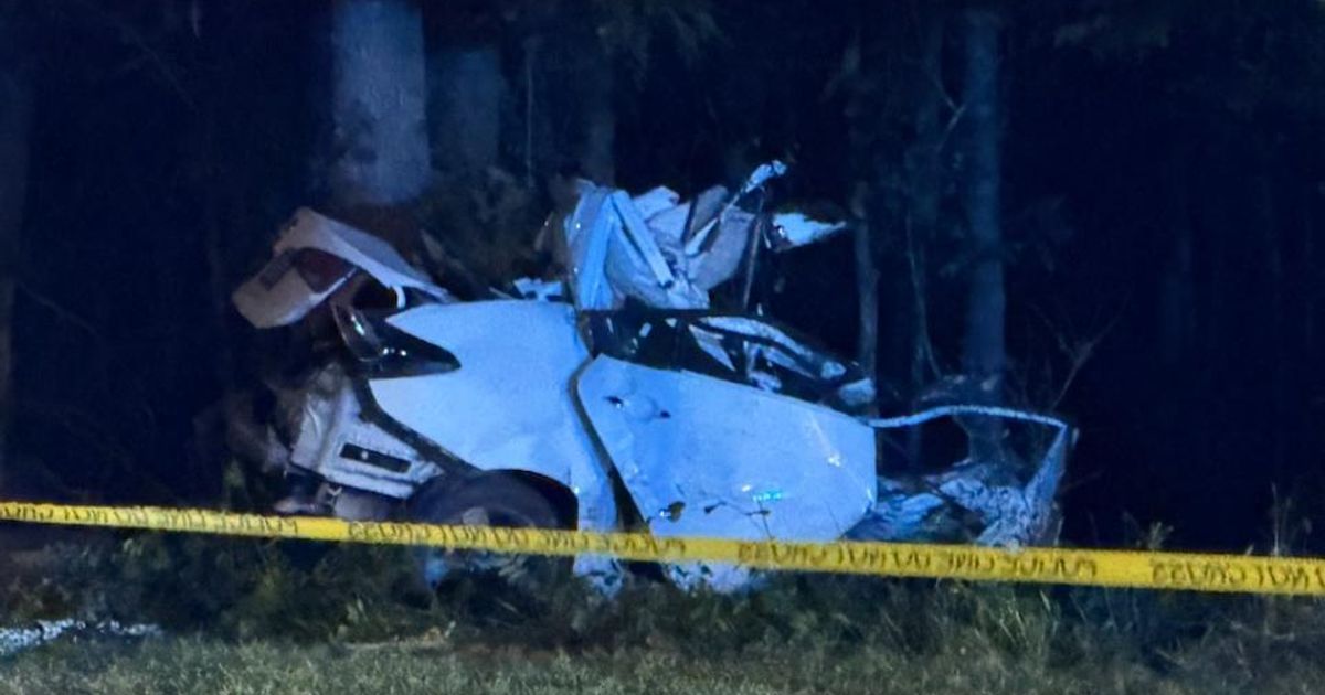 At least 2 children killed, another child hospitalized in Fayetteville crash