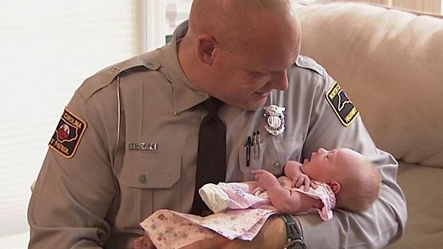 Trooper helps deliver baby