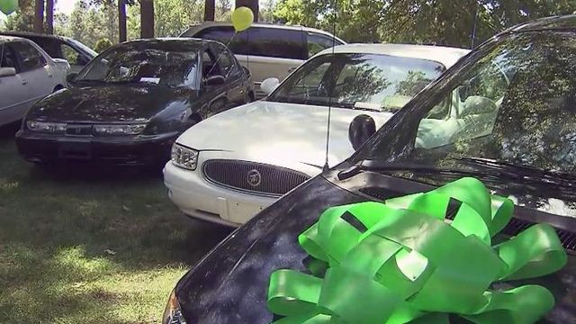 Nonprofit gives donated cars to people