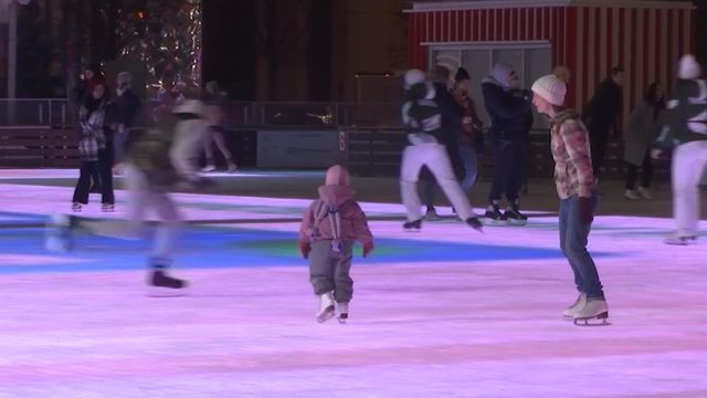 Russia's massive ice rink takes 15 minutes for a single lap