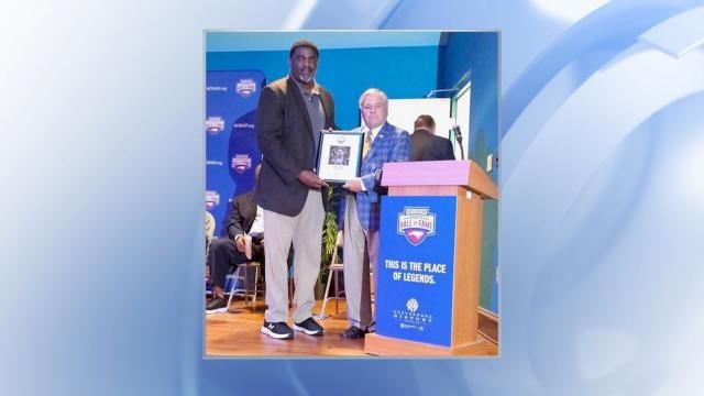 Former UNC defensive end Greg Ellis was enshrined in the North Carolina Sports Hall of Fame.
