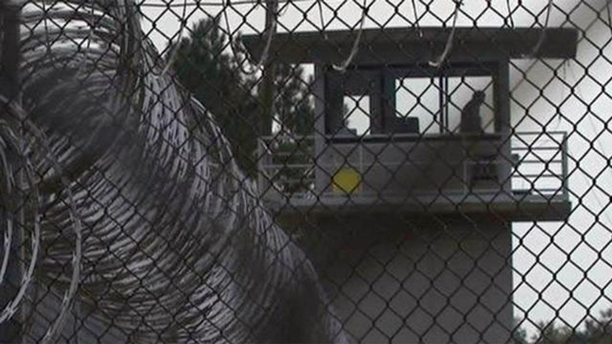 Prison generic, barbed wire, razor wire