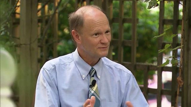 Former Raleigh mayor considers run for governor