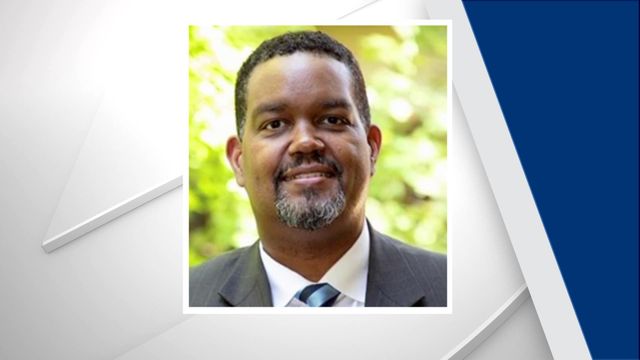 Mayor says new manager has experience Chapel Hill needs