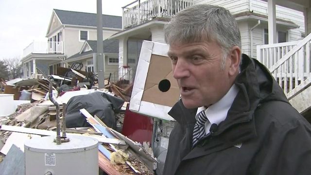 Billy Graham's evangelist son visits Sandy survivors