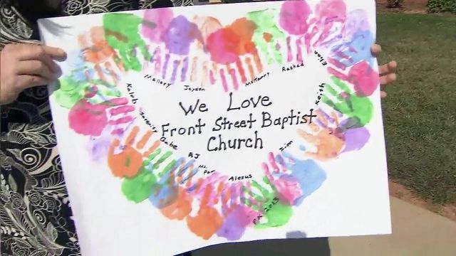 Statesville rallies around church after fatal bus crash