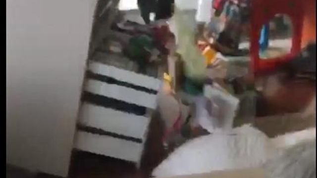 Raw: Furniture falls in Mexico City home during earthquake
