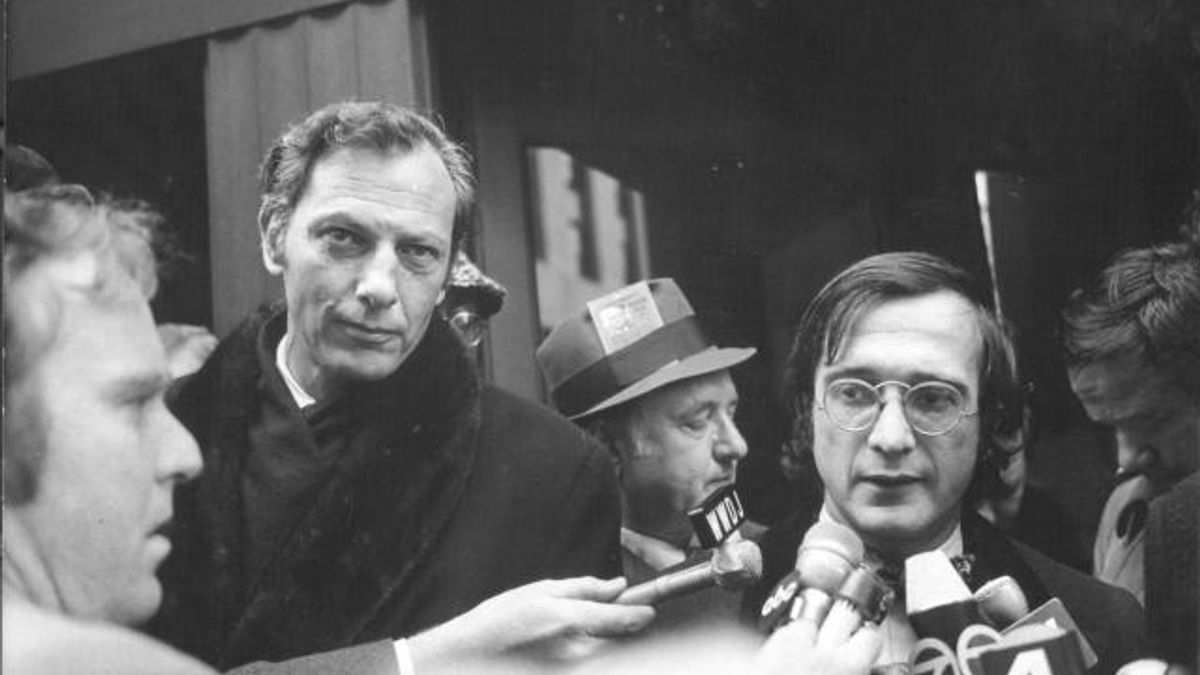 Clifford Irving, Author of a Notorious Literary Hoax, Dies at 87