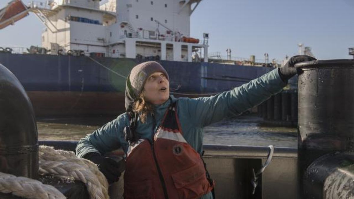 Tugboat Jess Pulls Her Weight
