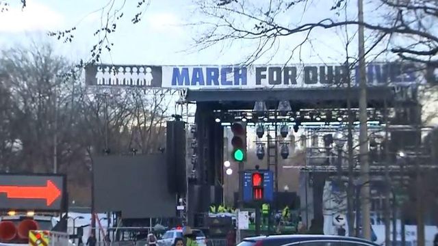 March for Our Lives attracts hundreds of thousands to Washington, D.C.