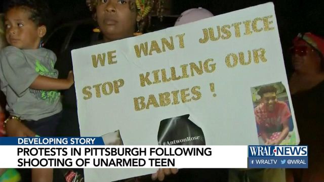 Pittsburgh-area police shooting spurs protests